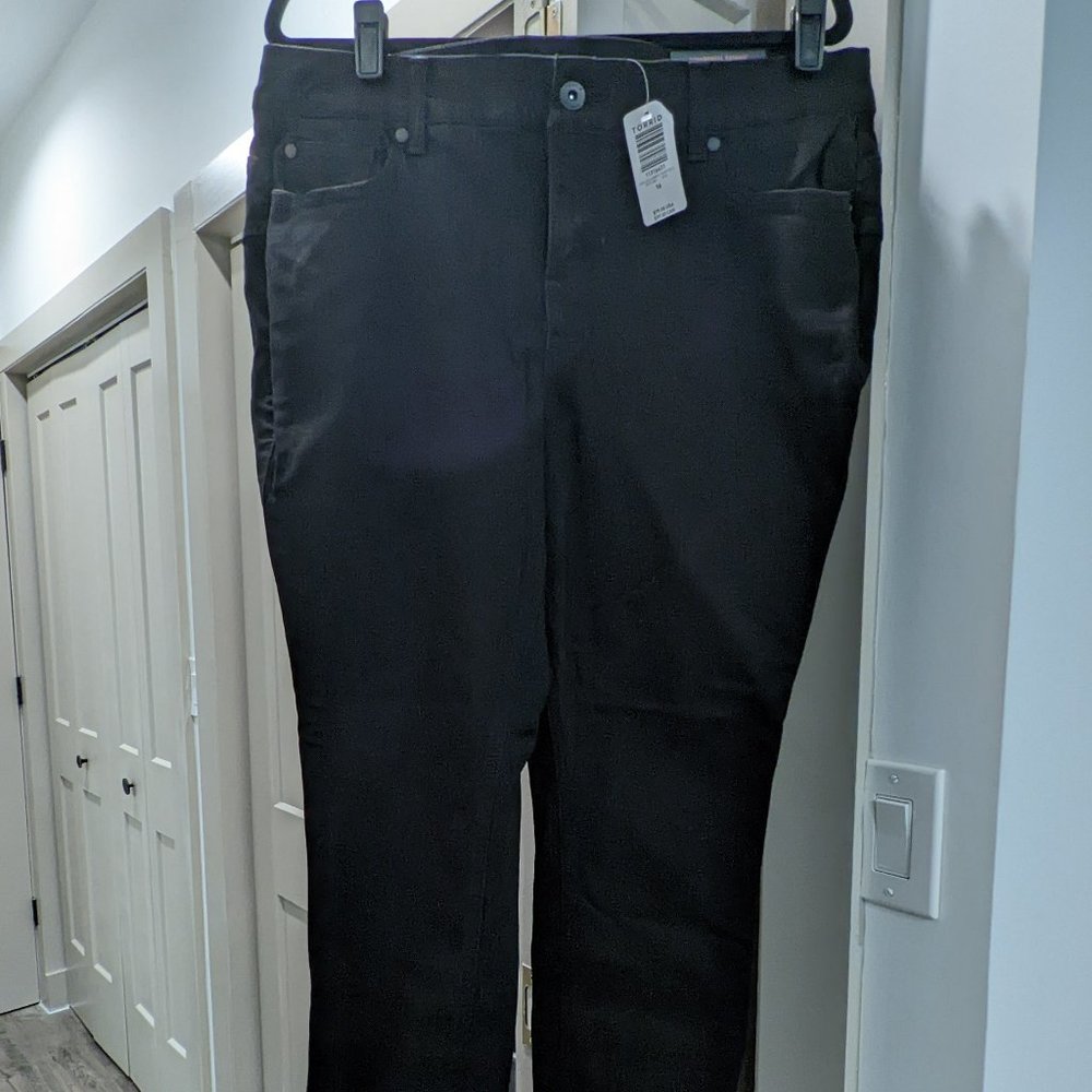 Torrid - Black Bombshell Skinny Jeans - 16